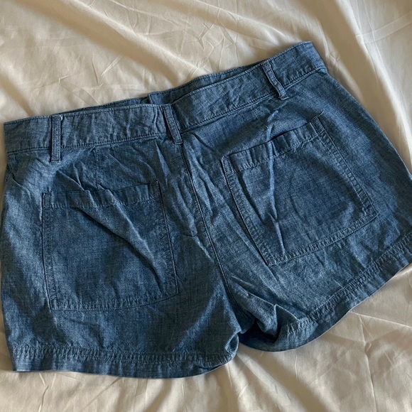GAP Classic Blue Jean Shorts - Picture 4 of 5